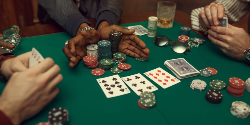 Một số lưu ý trong cách đánh bài poker