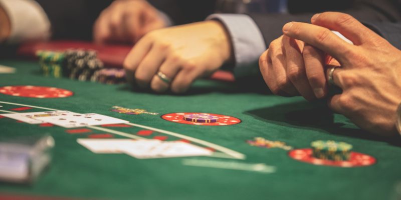 Cách đánh bài poker - Bí quyết thắng ngay lần cược đầu tiên